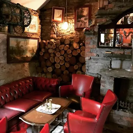 The Snug At Glack House Grange (Donegal)
